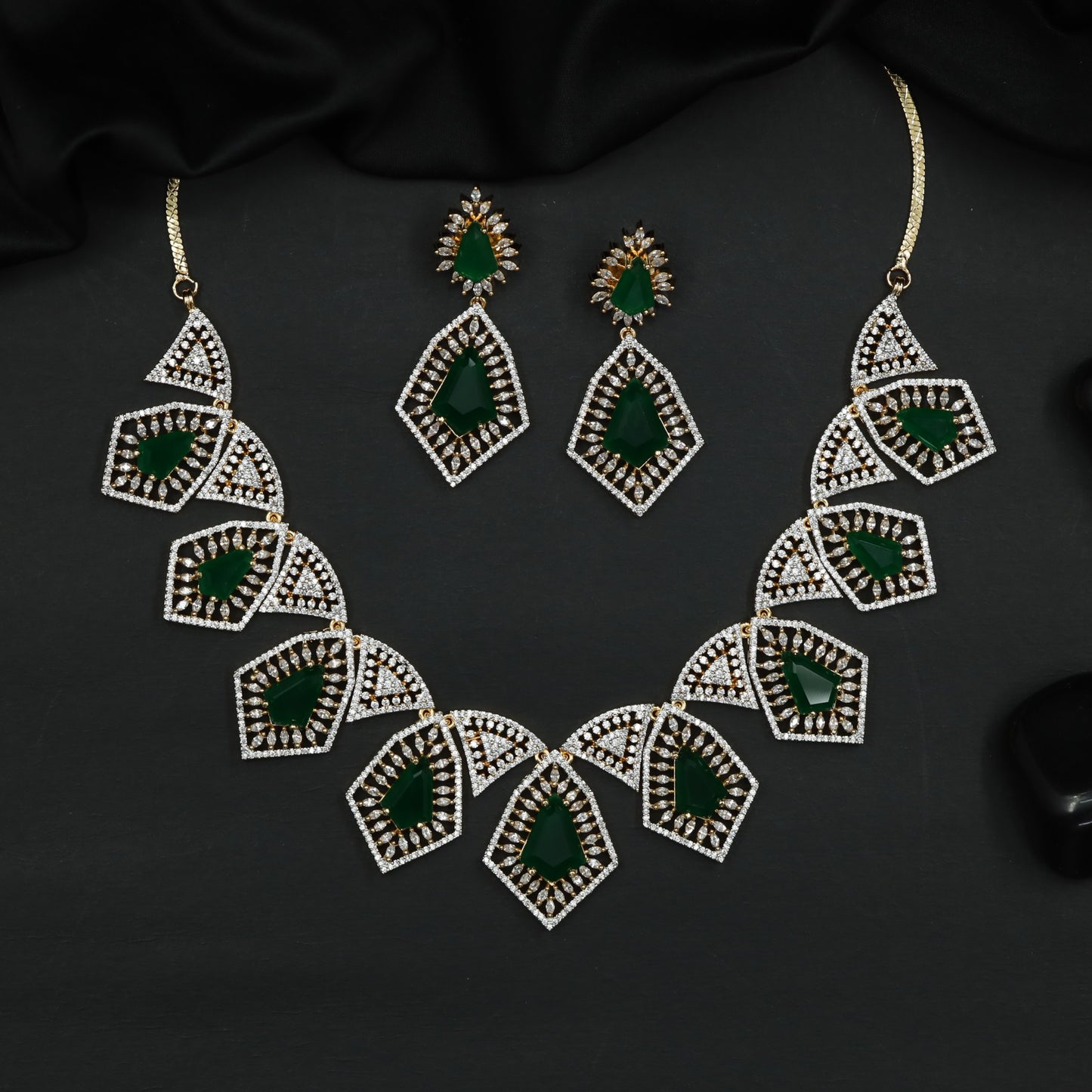 Openwork Geometric Necklace with Statement Appeal