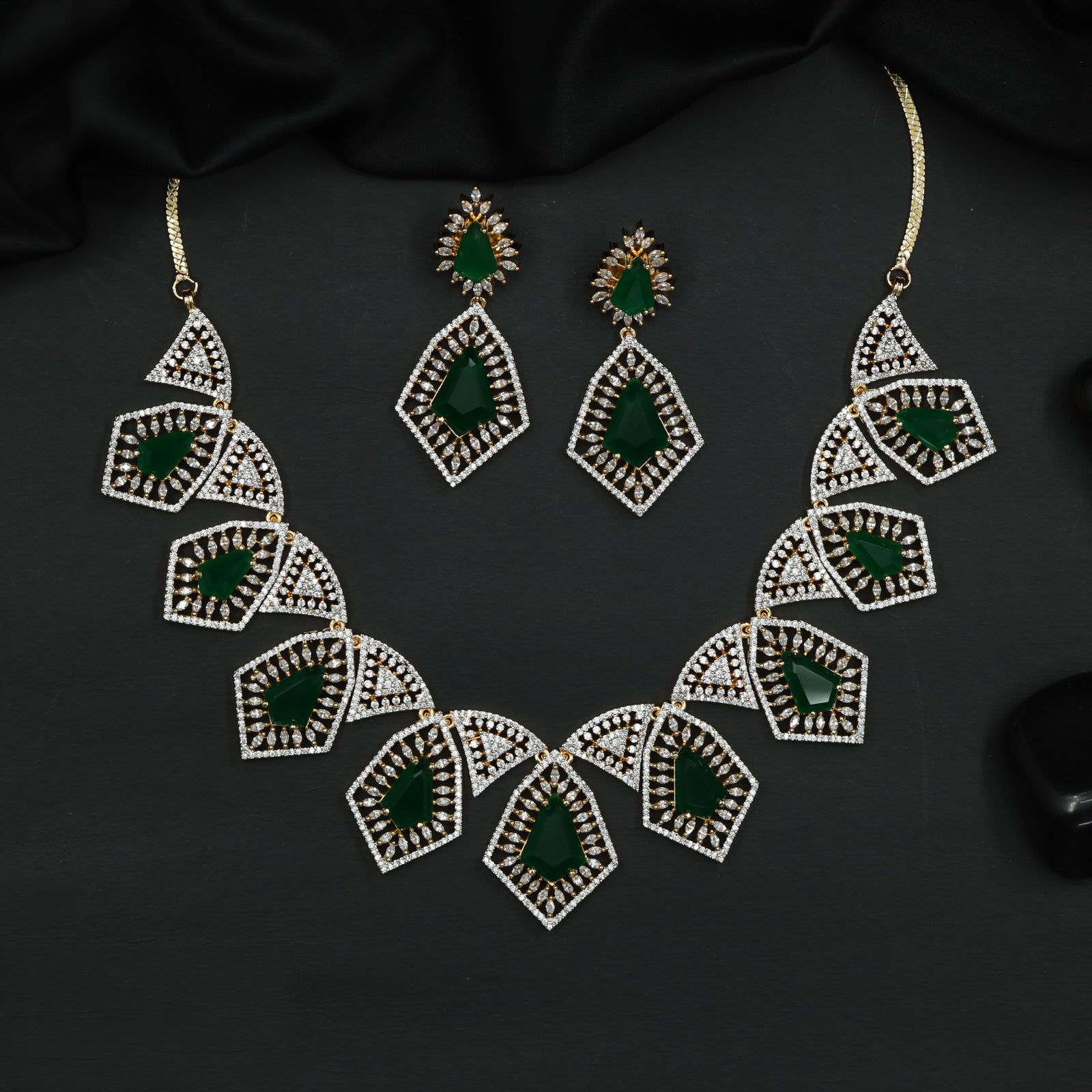 Geometric Gj Necklace with Repeating Pendant Links and Framed Drop Details