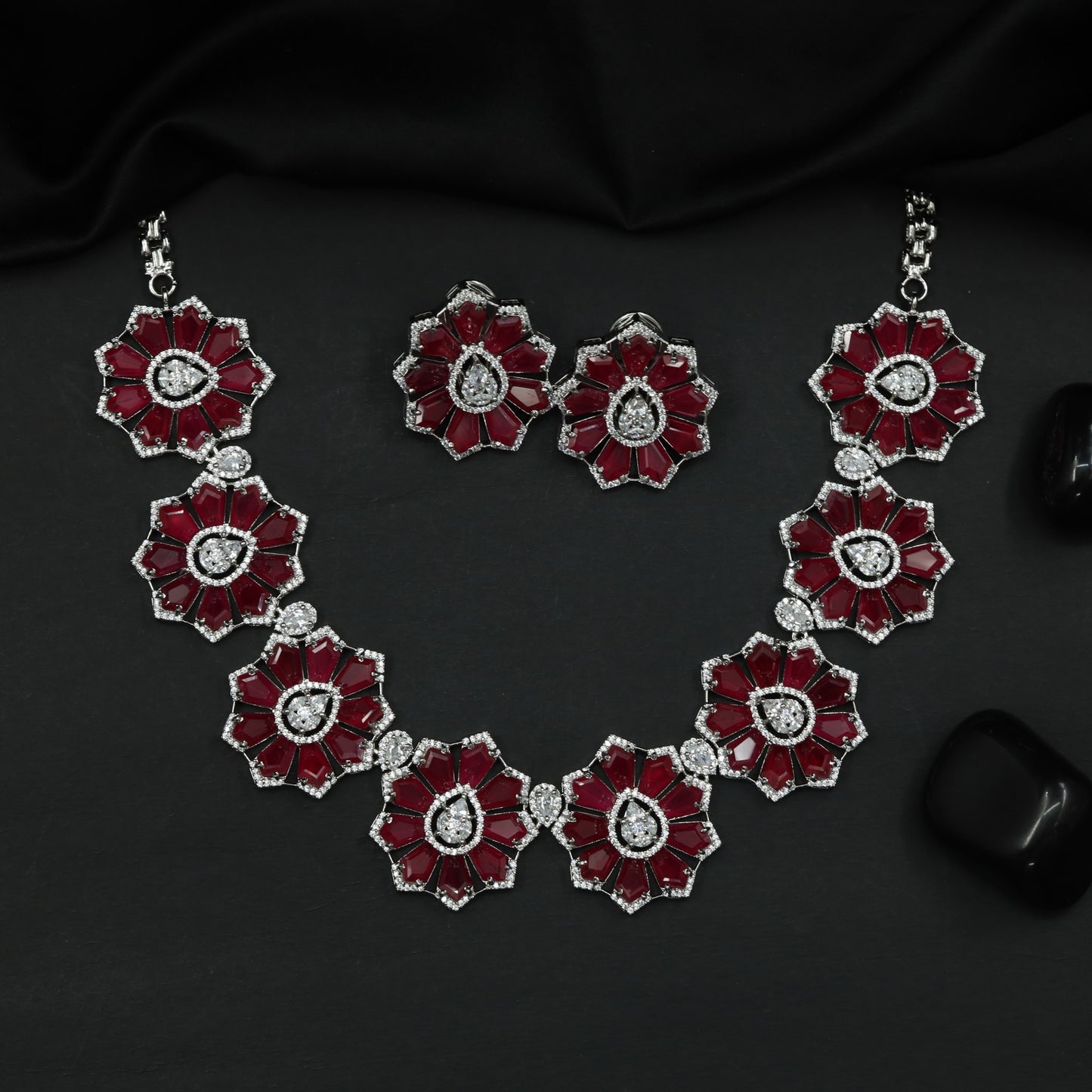 Contemporary Rhodium Necklace with Floral Rosette Pattern