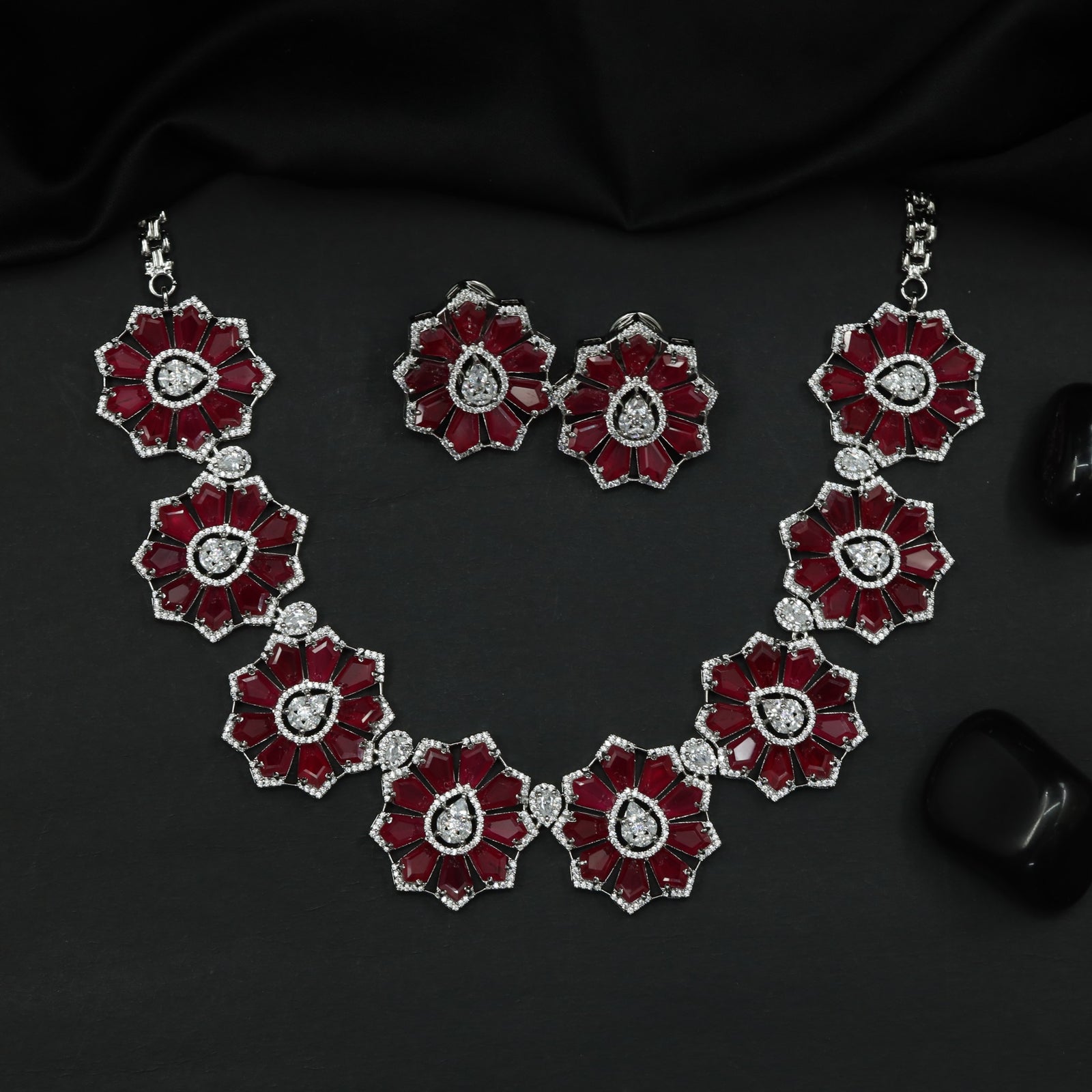 Contemporary Rhodium Necklace with Floral Rosette Pattern