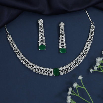 Crystal Lattice Choker with Center Frame Detail