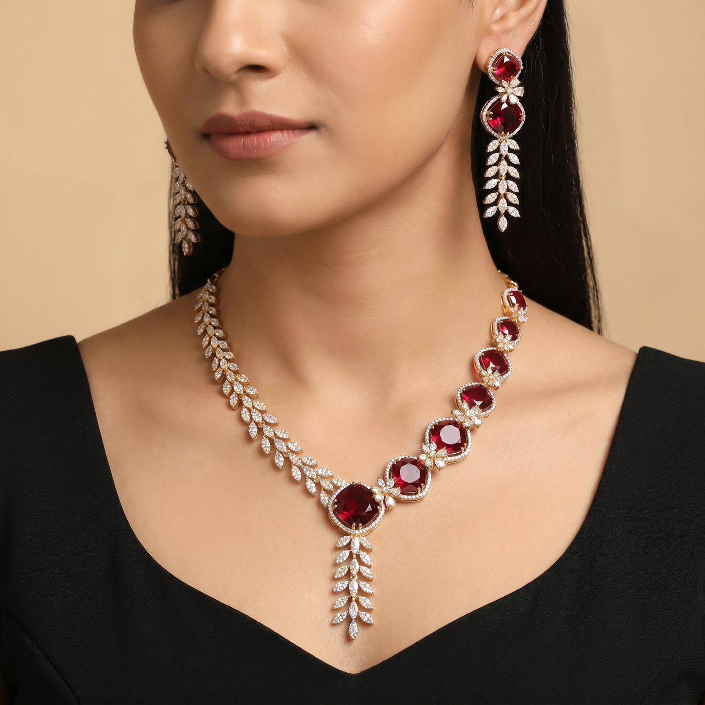Modern Gold Polish Necklace with Sculpted Fringe Silhouette
