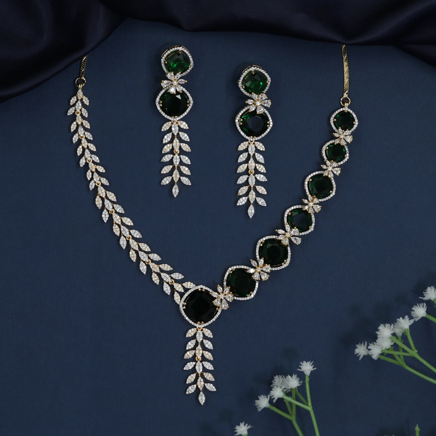 Modern Gold Polish Necklace with Sculpted Fringe Silhouette