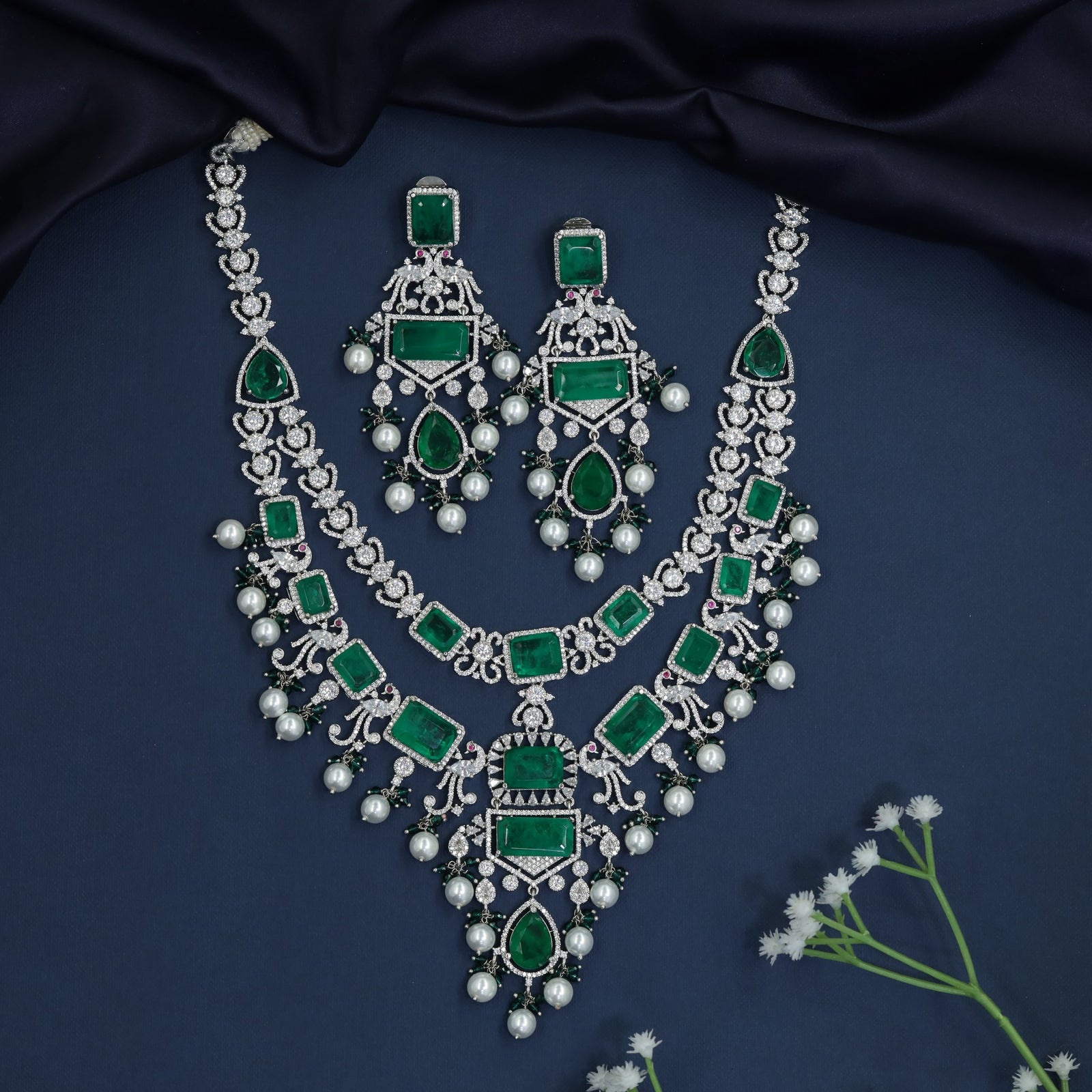 Editorial pick necklace with sculpted chandelier detailing