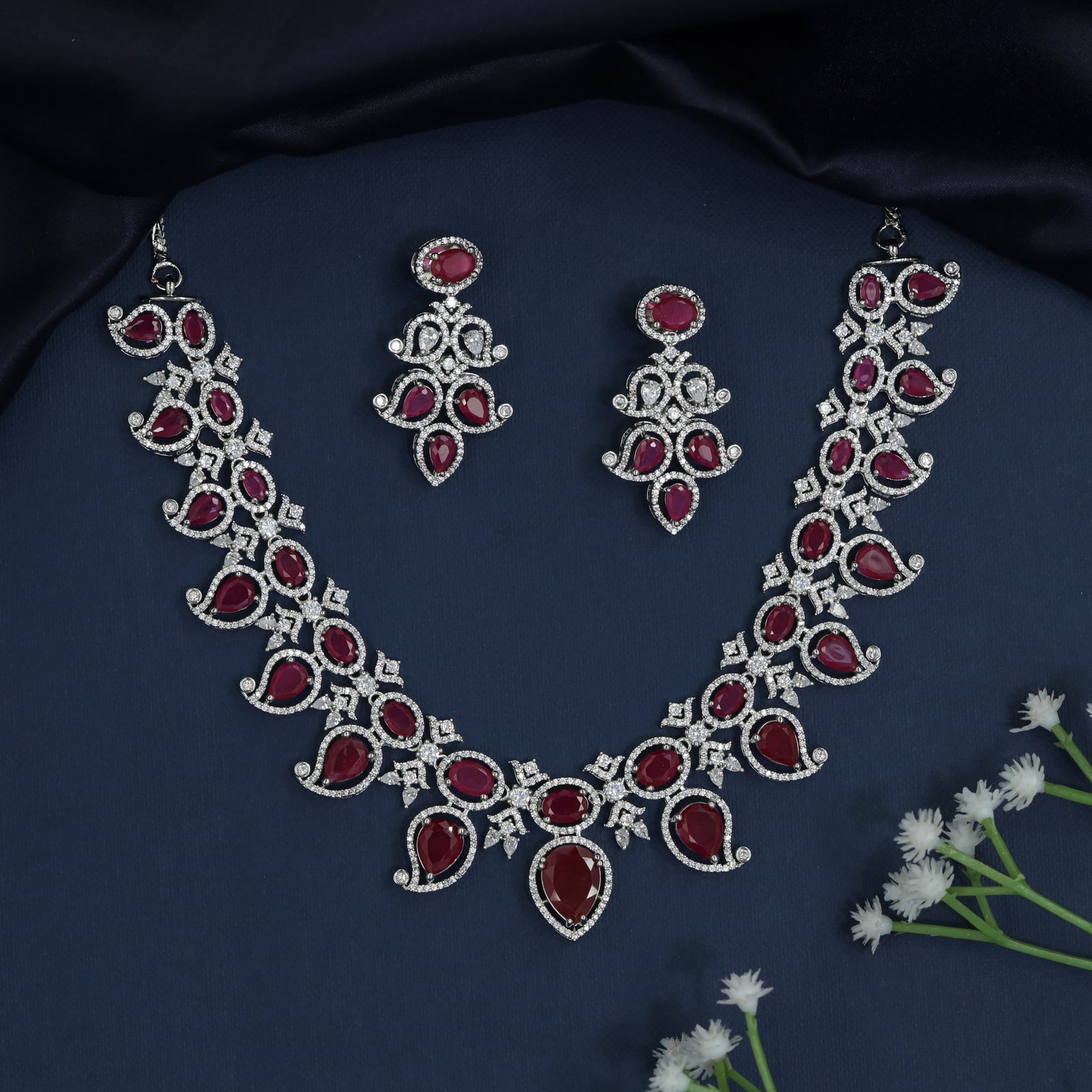 Floral garland necklace with pear drop highlights