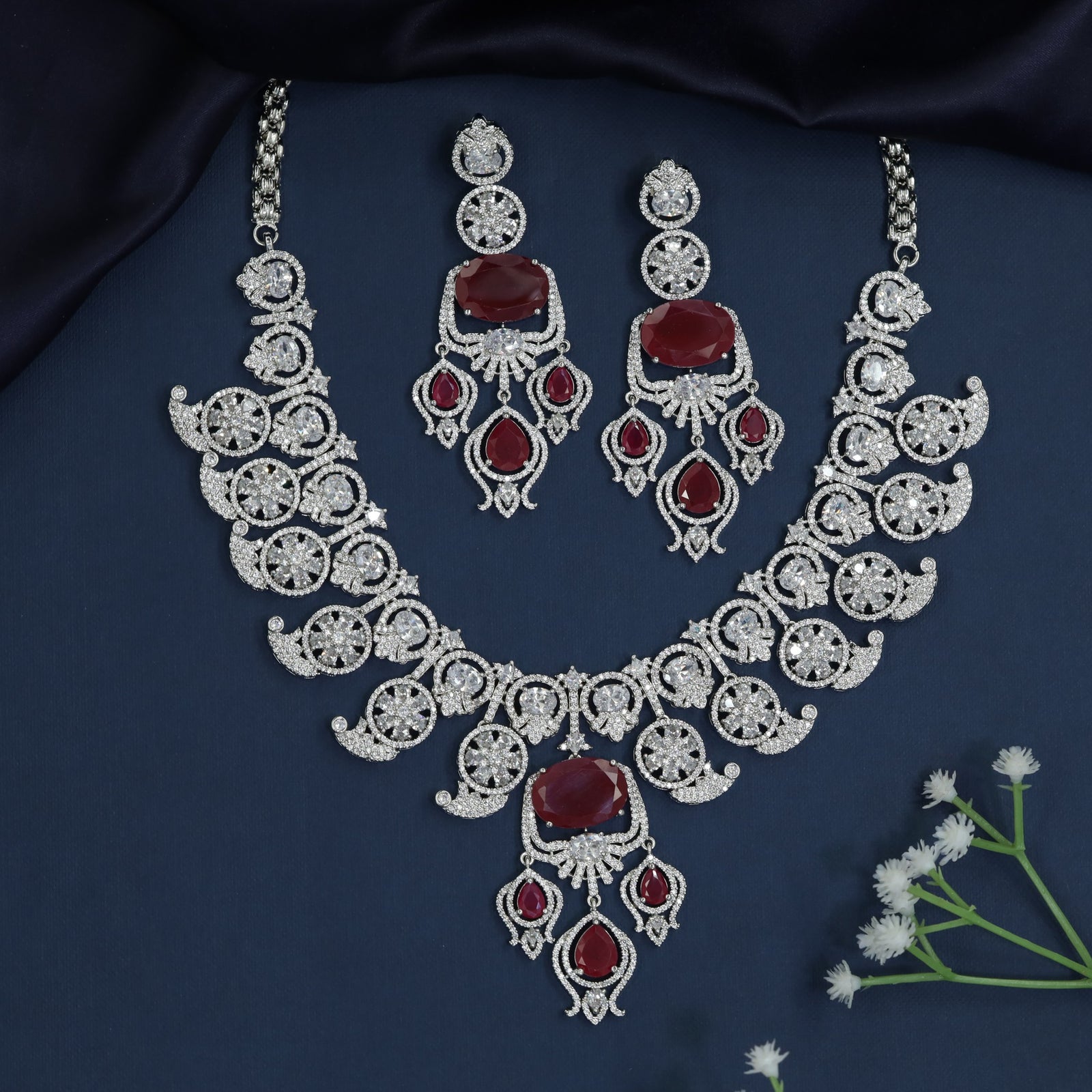 Occasion wear necklace with chandelier drop focal point