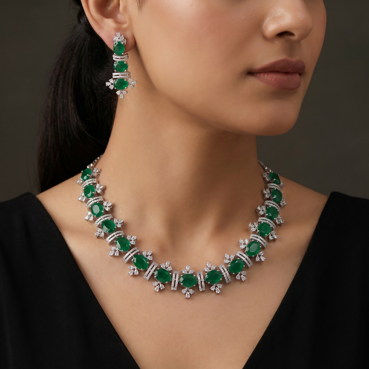 Bridal collar necklace with oval station styling