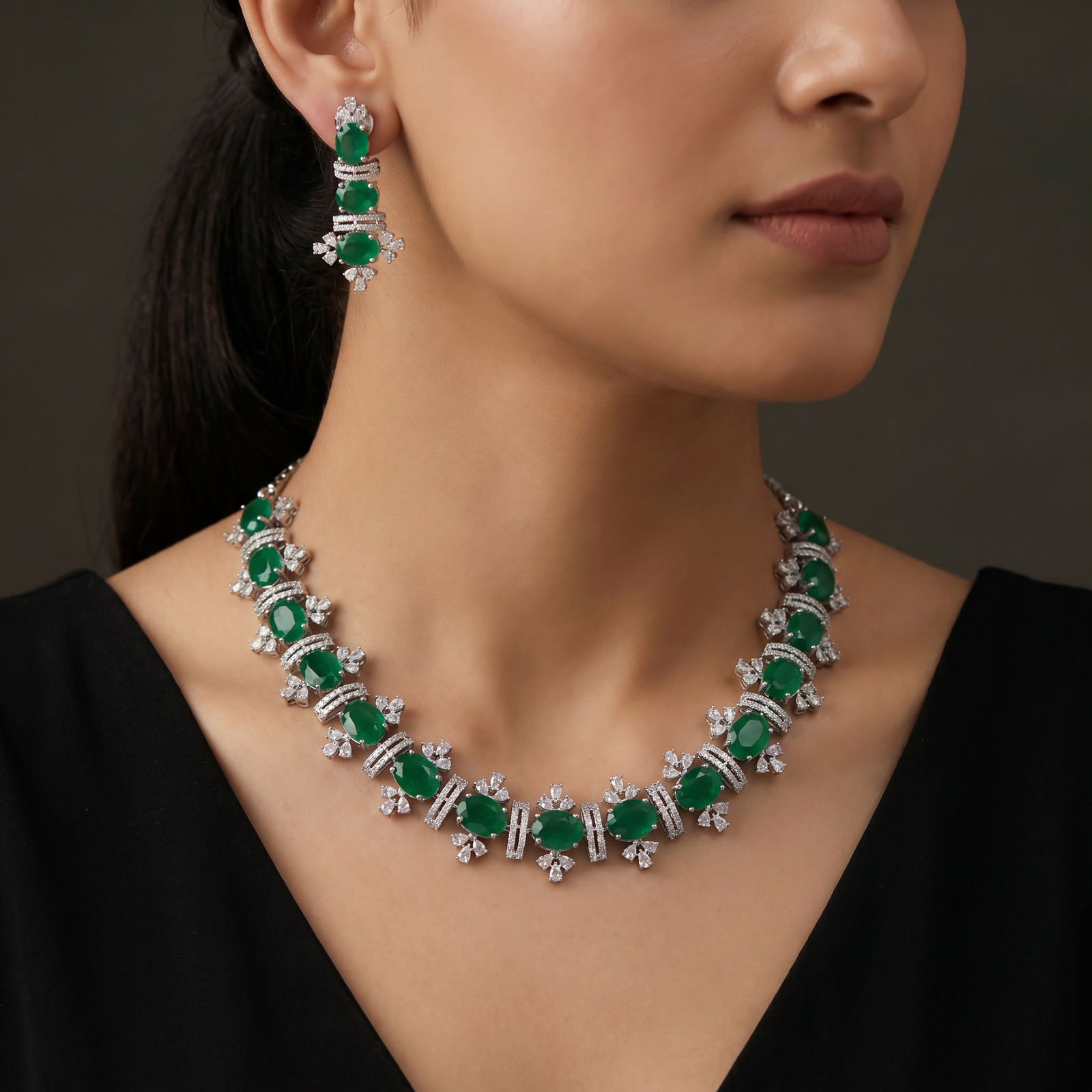 Bridal collar necklace with oval station styling