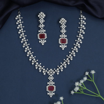 Occasion wear necklace with framed pendant styling