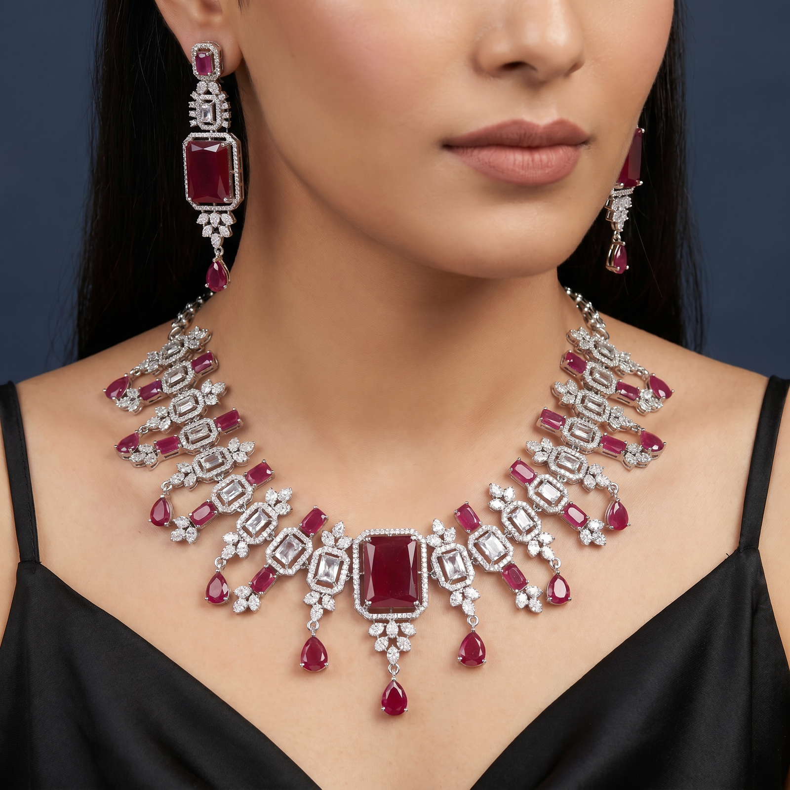 Rectangular link necklace with cascading side panels