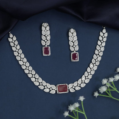 Leaf trail necklace with geometric focal detail