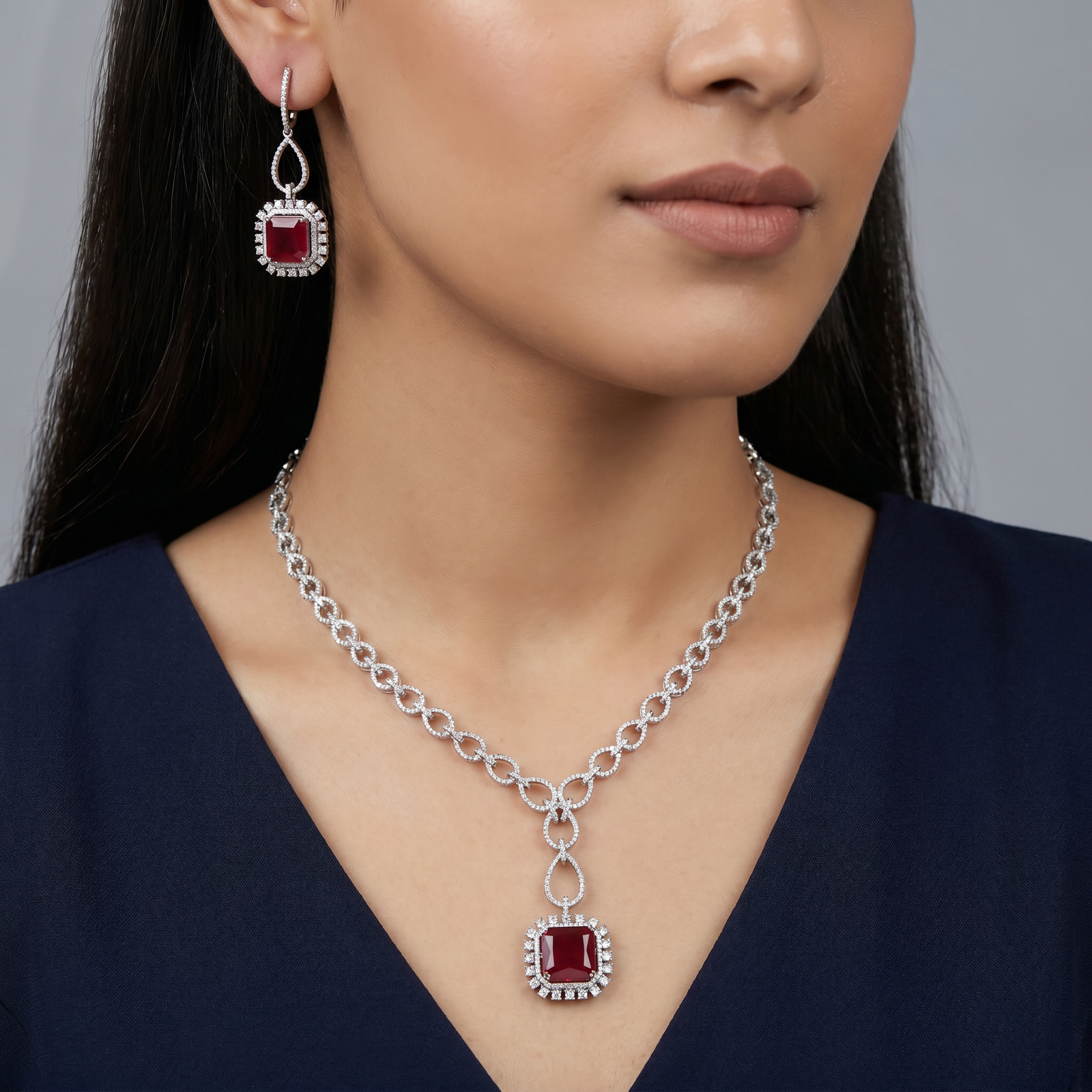 Signature design necklace with orbital collar styling