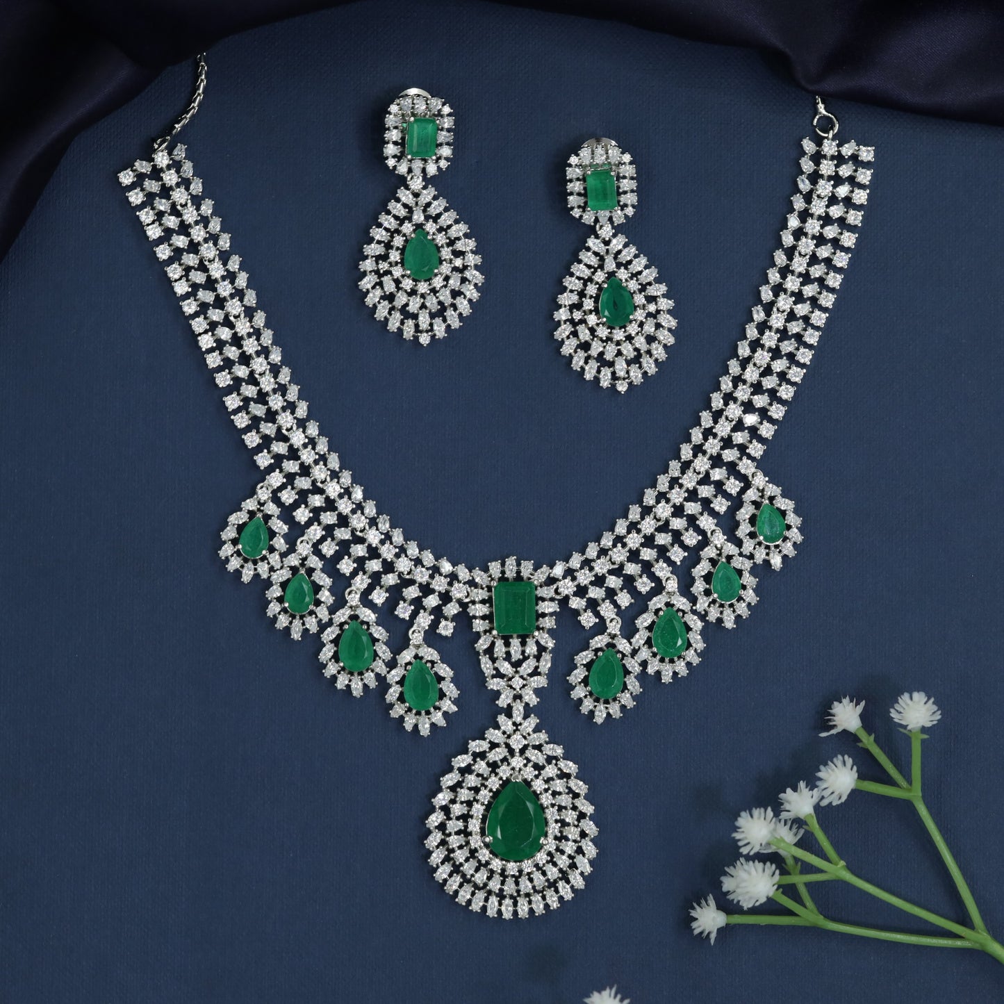 Necklace with Medallion Frame Arrangement and Garland Edgework