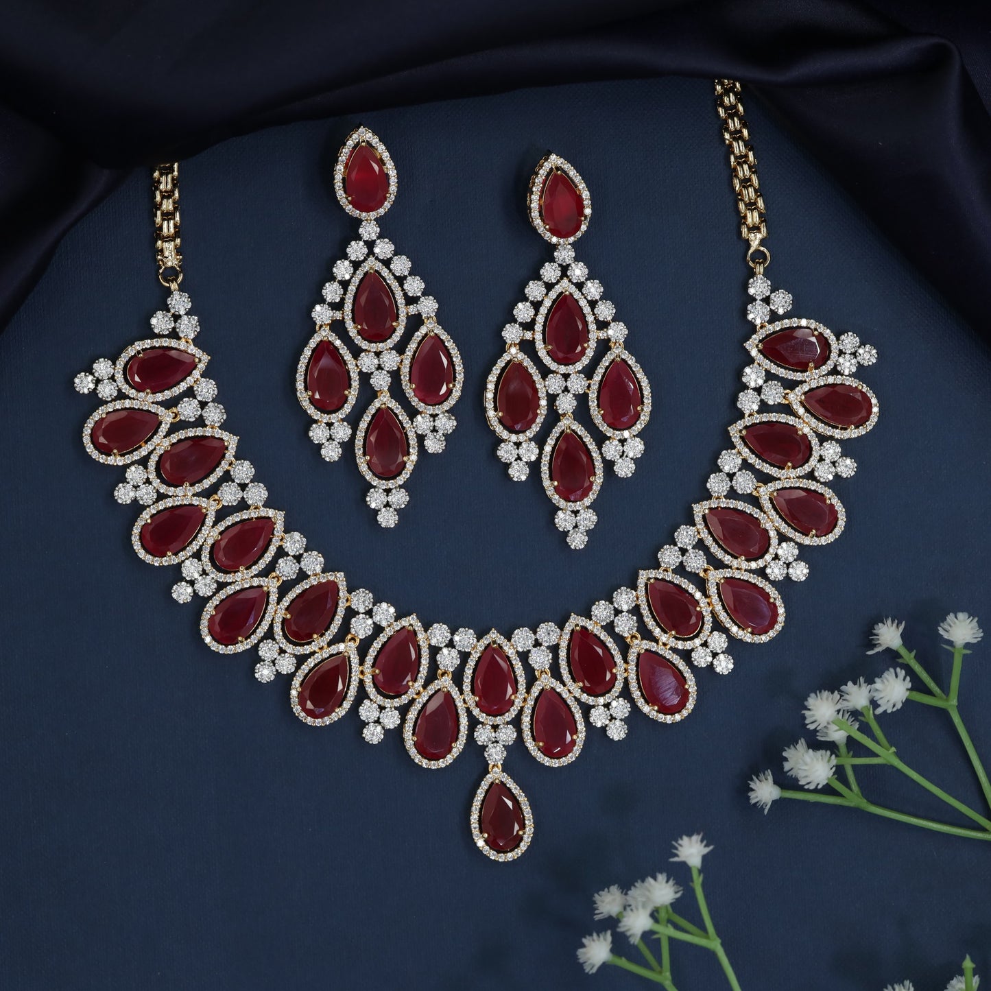 Regal Medallion Necklace with Graduated Oval Linkwork