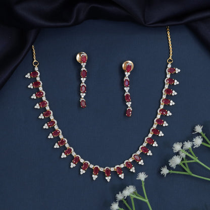 Gj Necklace with Garland Link Construction and Fringe Accent Border