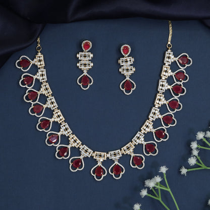 Signature Garland Gj Necklace with Rosette Clover Formation