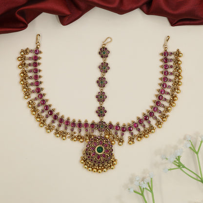 Traditional Antique Head Set with Secure Side Hooks and Intricate Backing