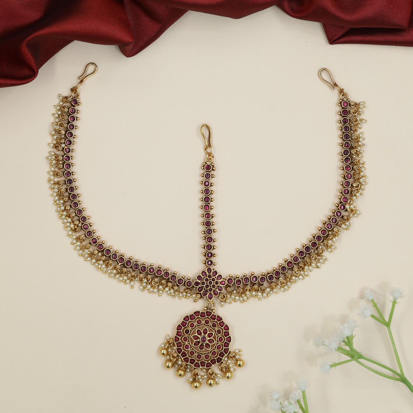 Temple Antique Head Set with Round Medallion Pendant and Tiny Clusters