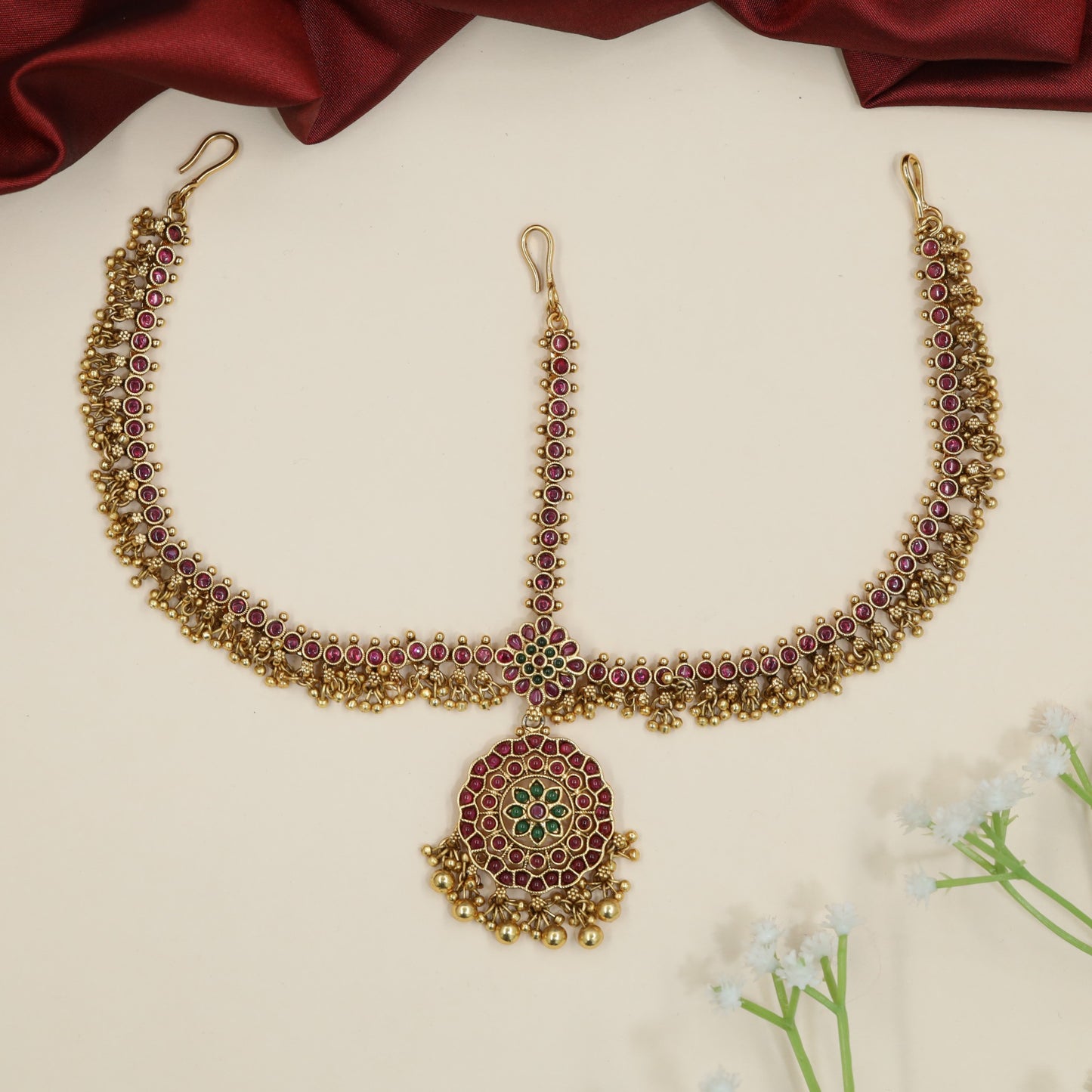 Temple Antique Head Set with Round Medallion Pendant and Tiny Clusters