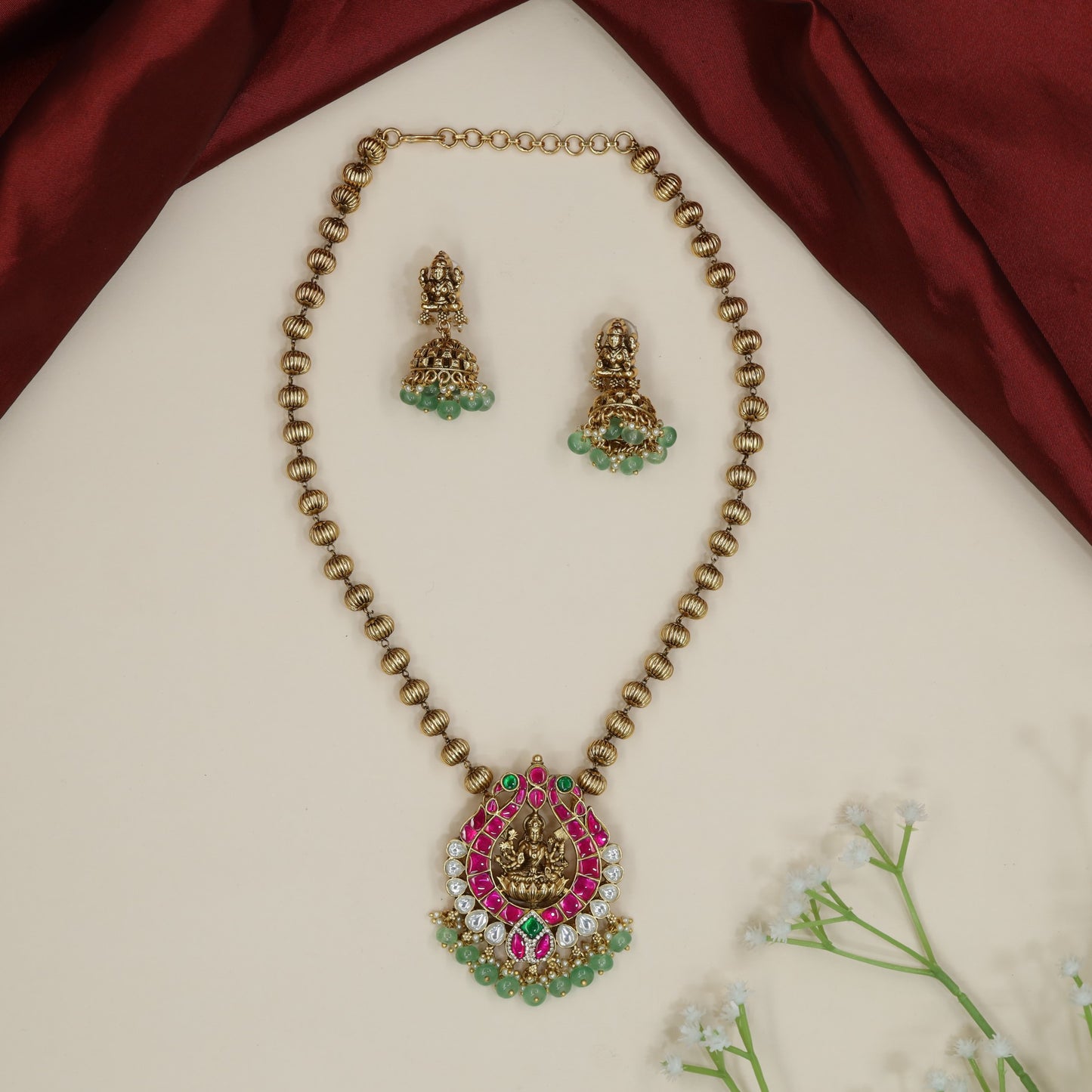 Grand goddess motif Antique Chain With Pendant with decorative drop border