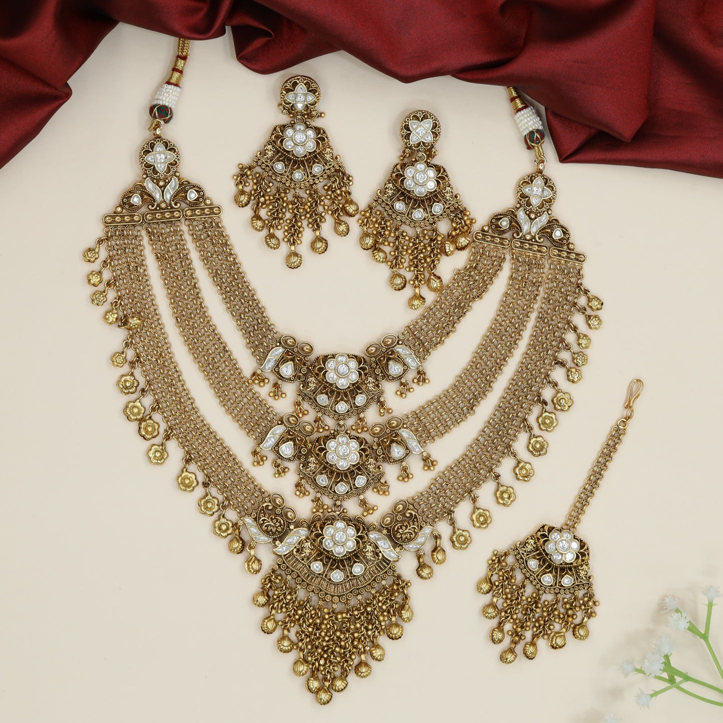 Premium Antique Necklace Designed with Wide Mesh Bands and Textured Roundels