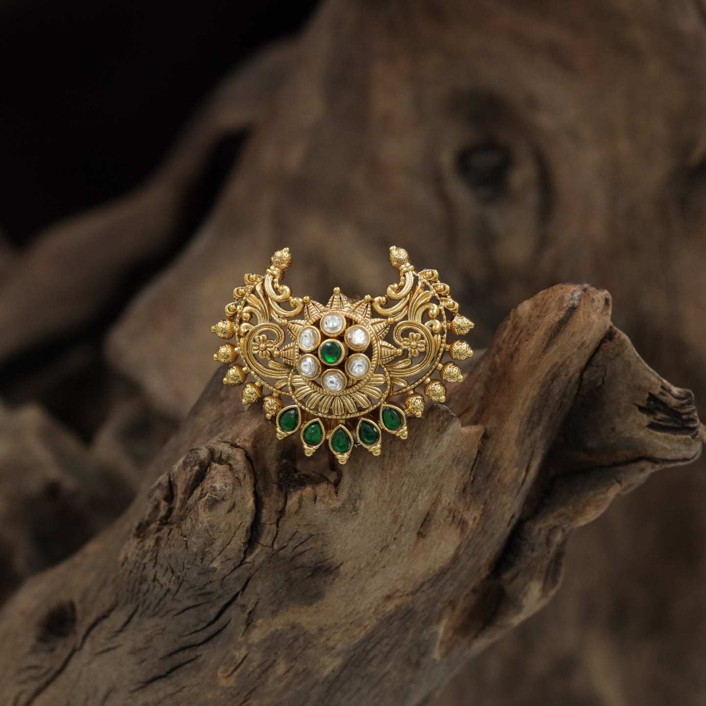 Floral Medallion Jadau Jade Bille with Regal Scrollwork Design