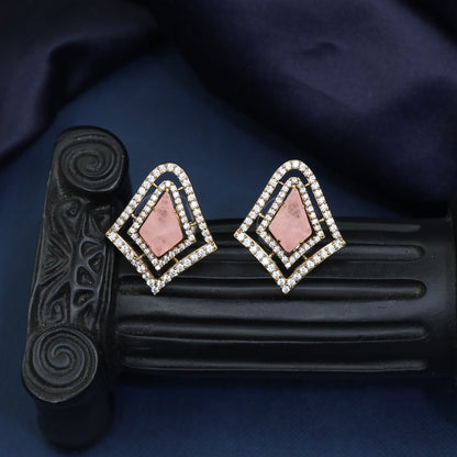 Royal Gj stud with radiant centerpiece arrangement