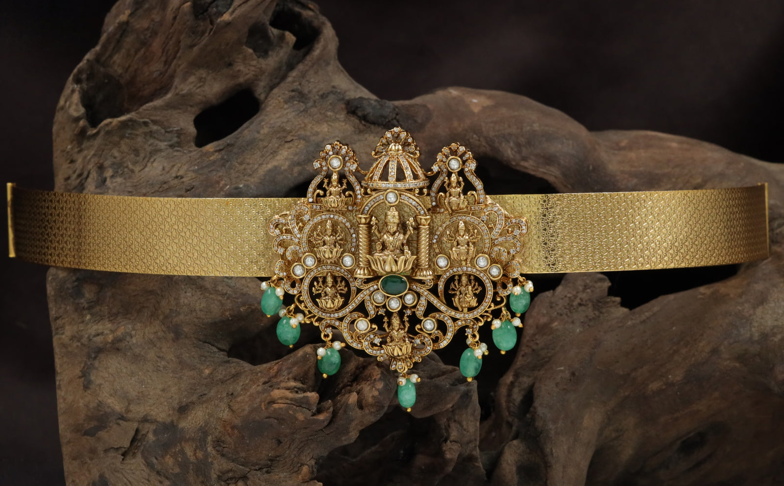 Classic dabu with Lakshmi shrine and decorative temple panels
