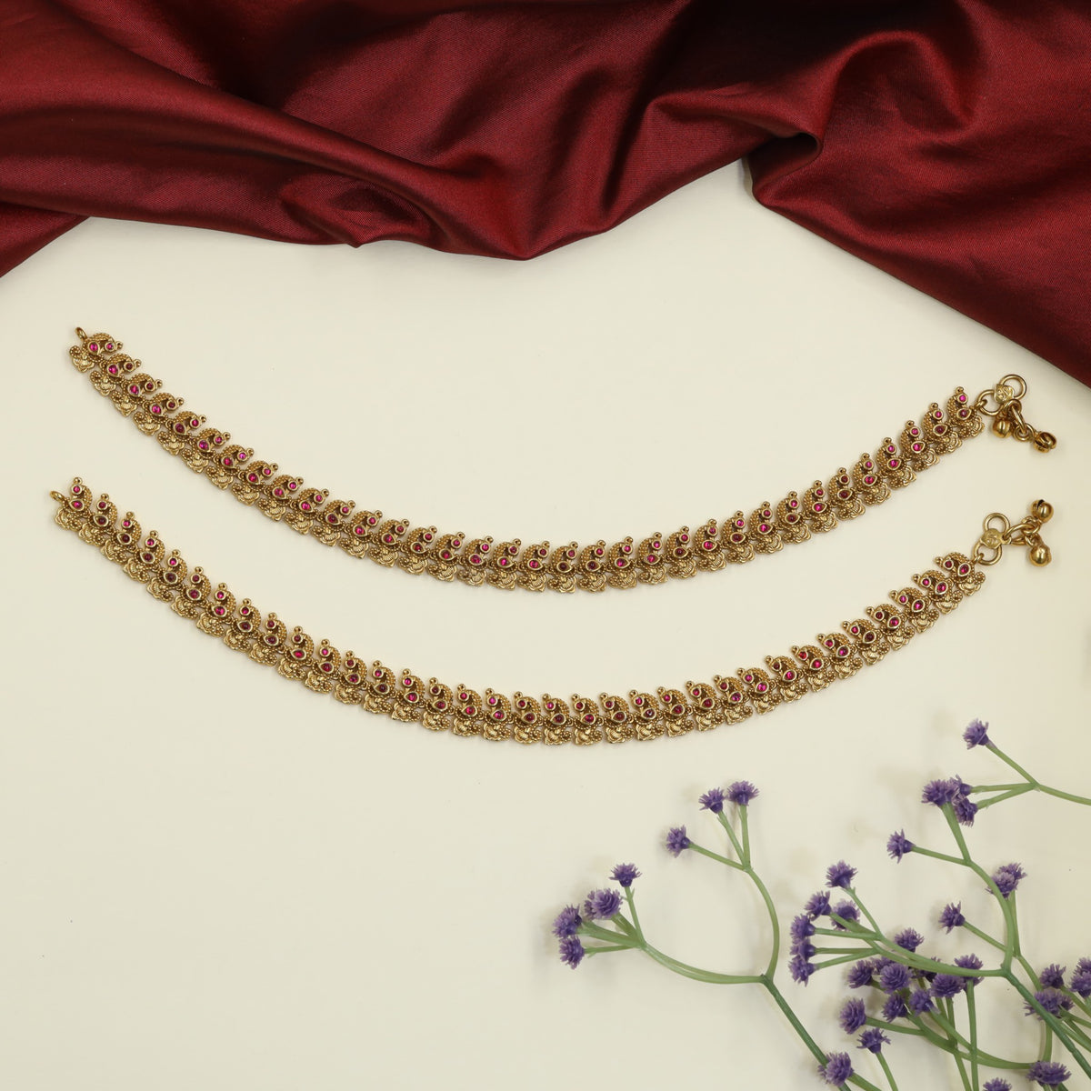 Signature Antique Payal with Artistic Paisley Detailing