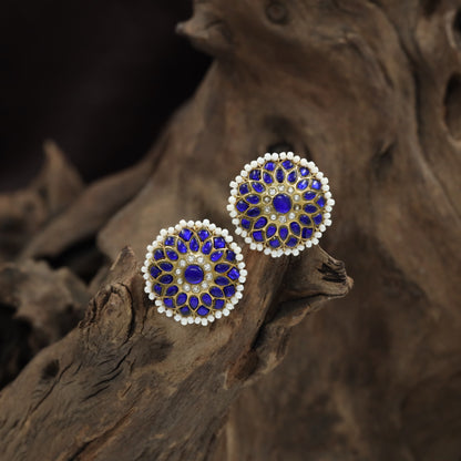 Classic Jadau Stud with Artisan Floral Elegance