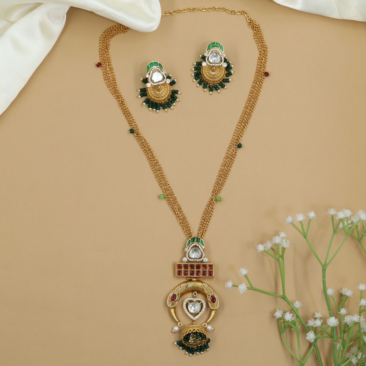 Kundan Layered Horseshoe Pendant Necklace Set