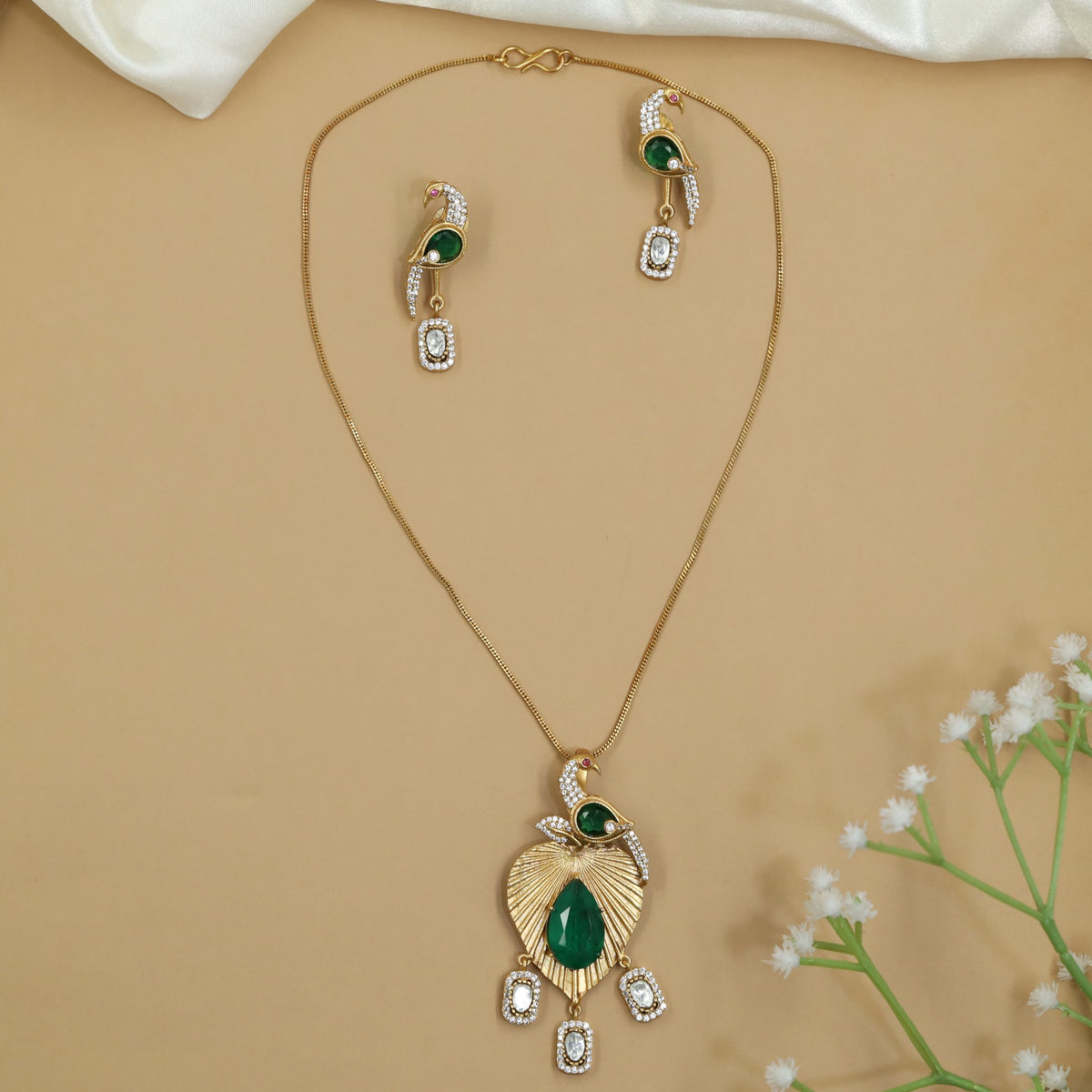 Kundan Peacock Pendant Chain Set