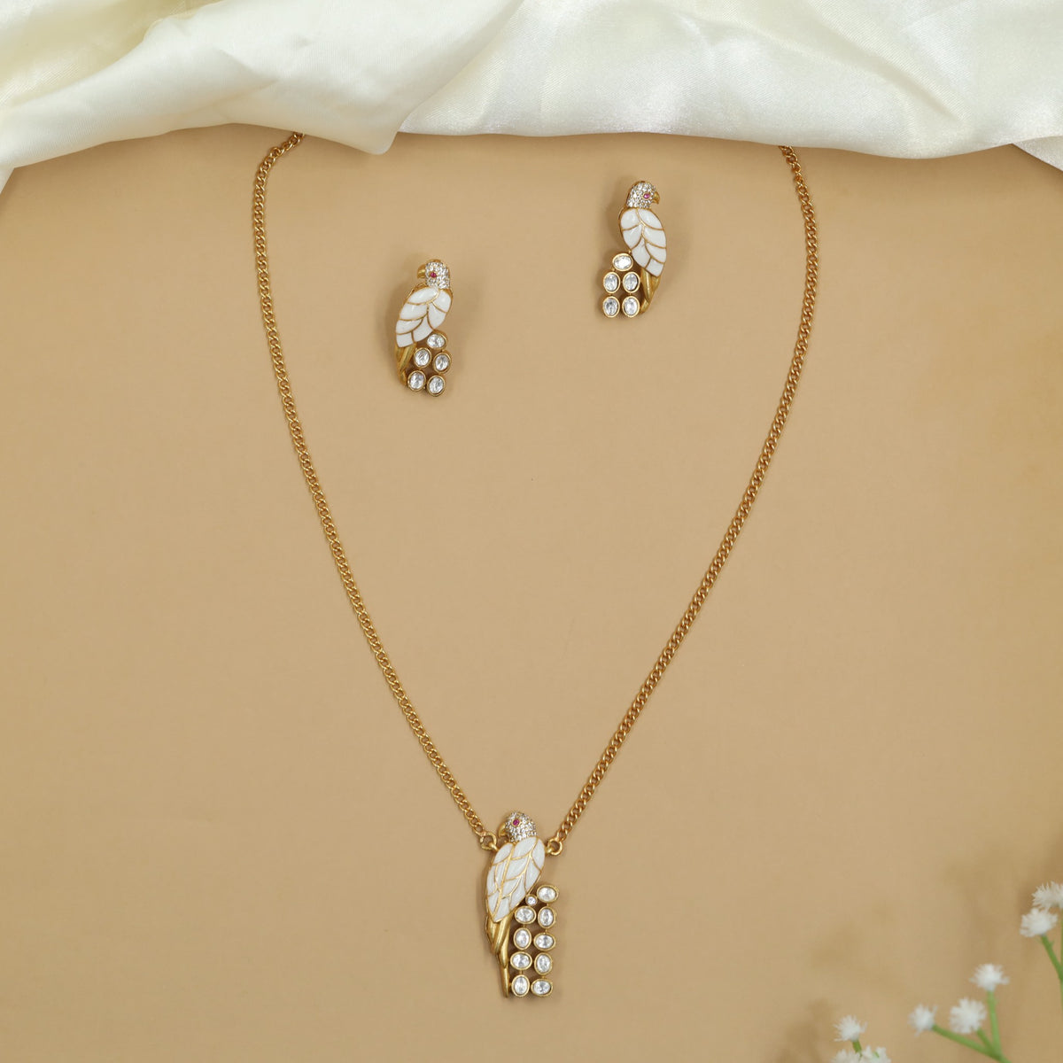 Kundan Parrot Bird Pendant Chain Set