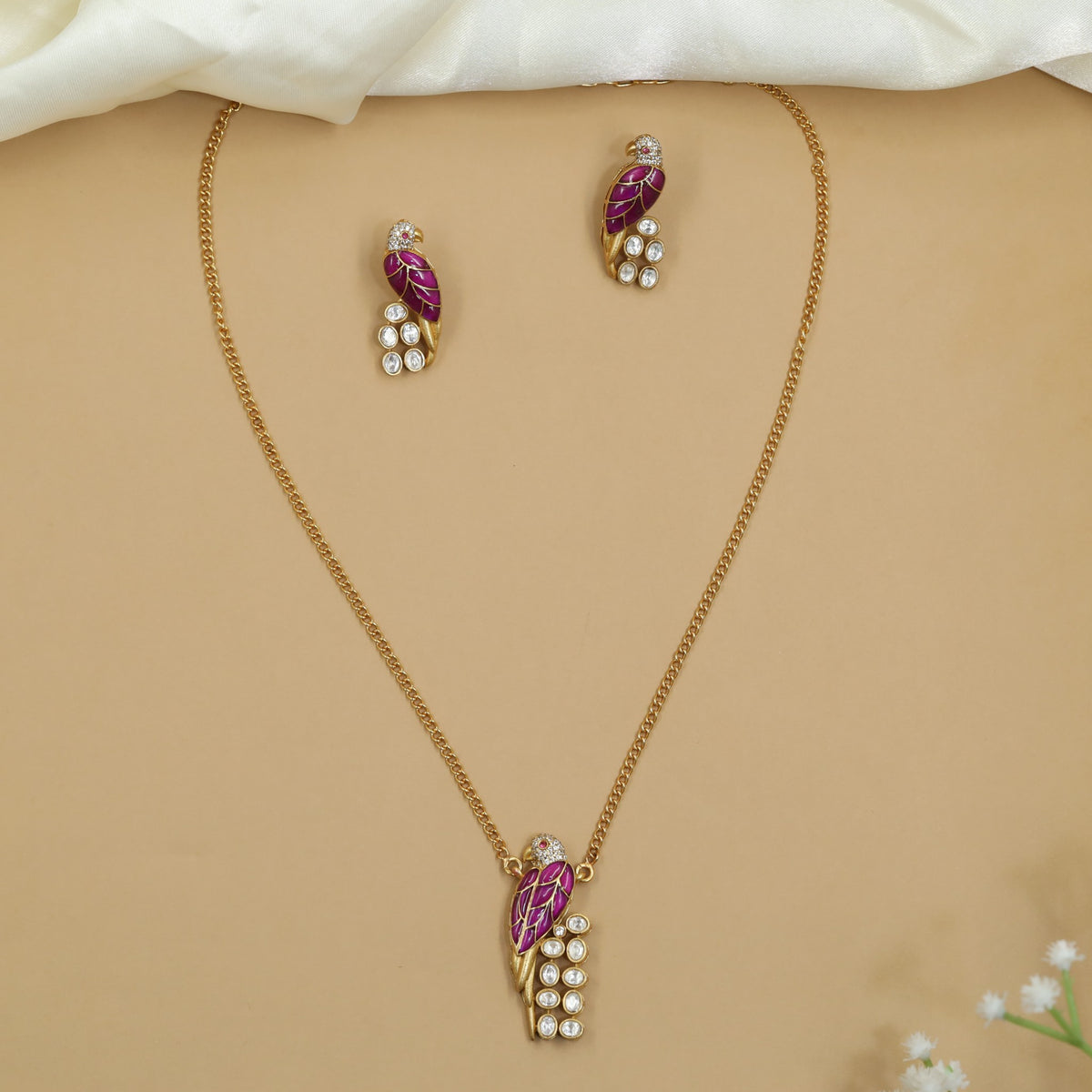 Kundan Parrot Bird Pendant Chain Set