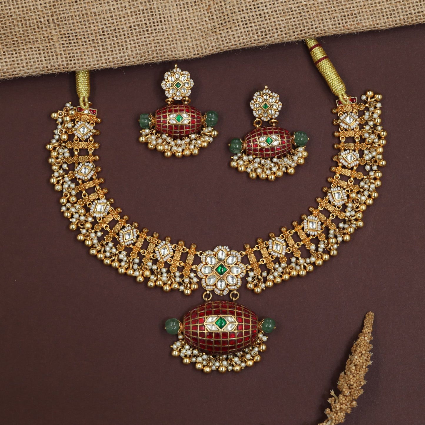 Handcrafted Jadau Necklace with Barrel Pendant Design