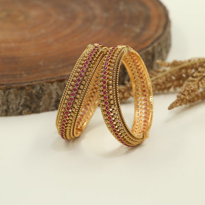 Antique Wedding Bangles with Classic Heritage Detailing