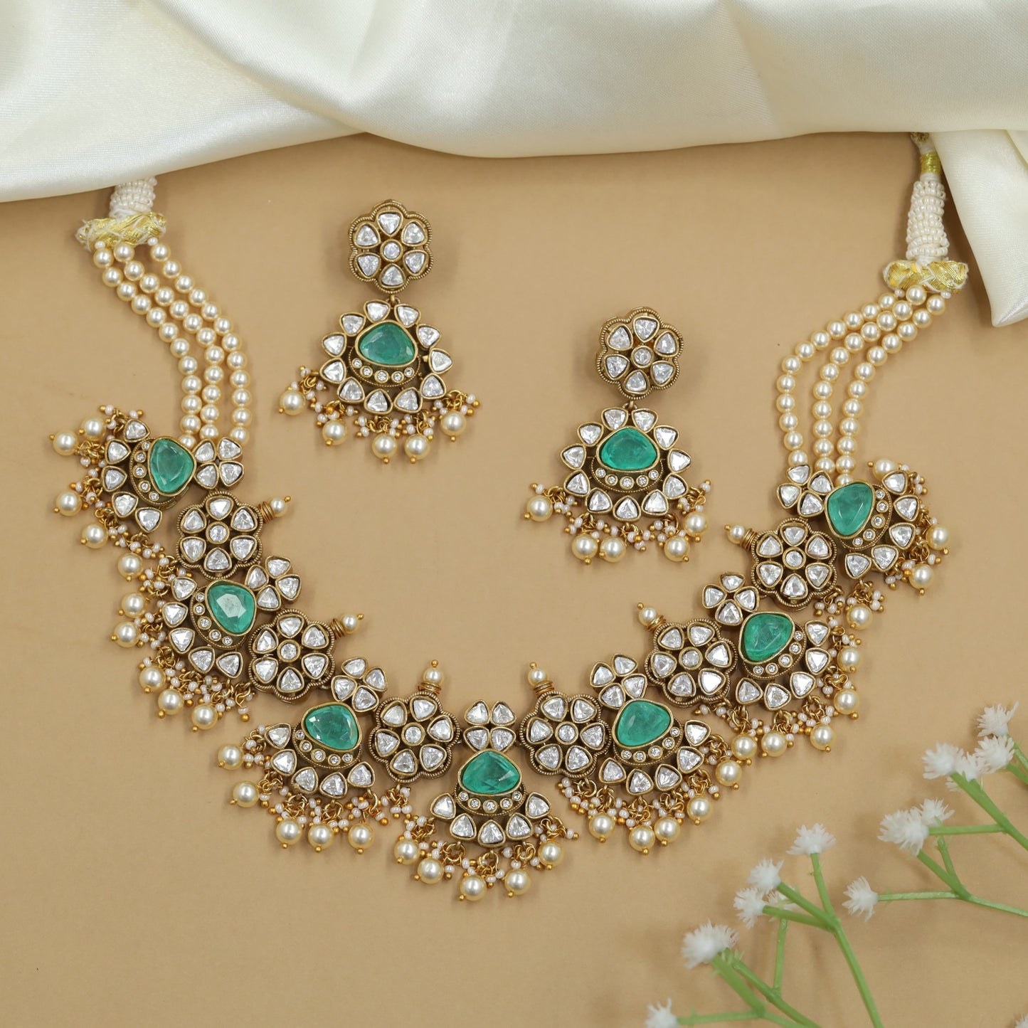 Grand Kundan Pearl Beads Necklace with Floral Links