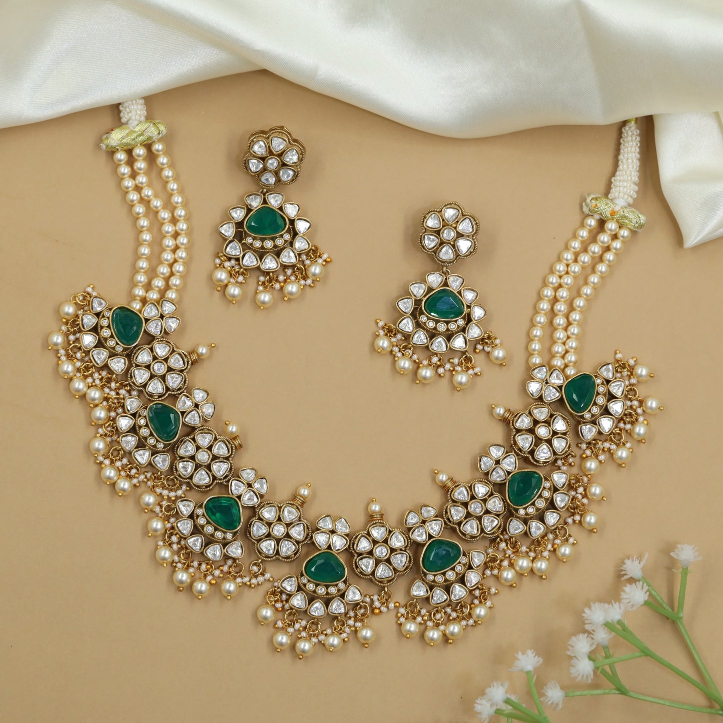 Grand Kundan Pearl Beads Necklace with Floral Links