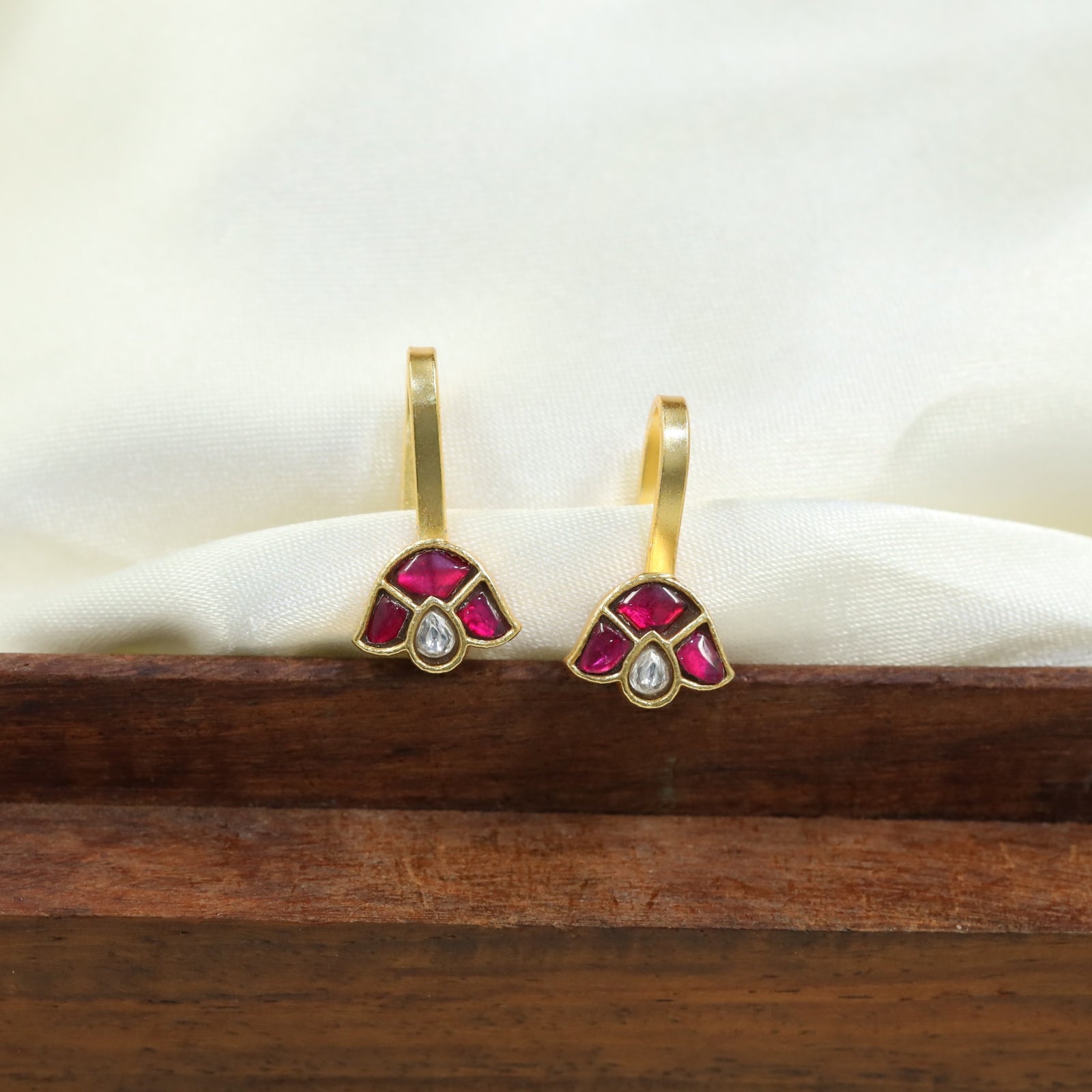 Elegant Jadau Fan Bugadi with Teardrop Accent