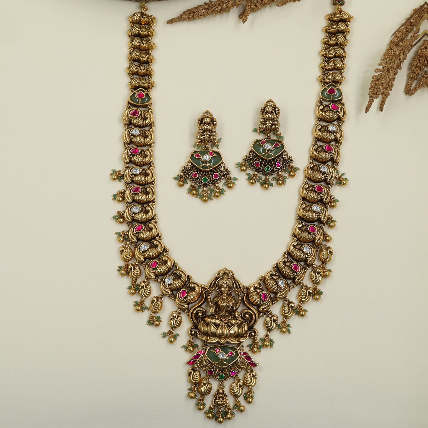 Masterpiece Collection Antique Long Haara with Traditional Temple Elegance