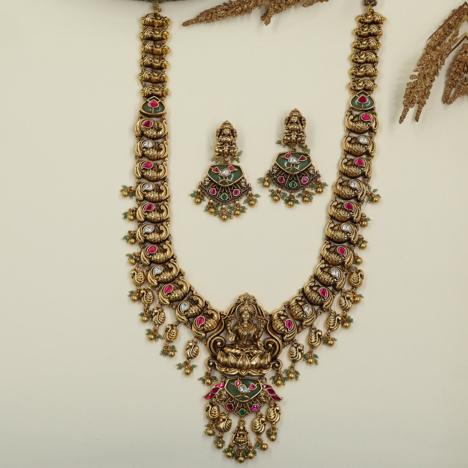Masterpiece Collection Antique Long Haara with Traditional Temple Elegance