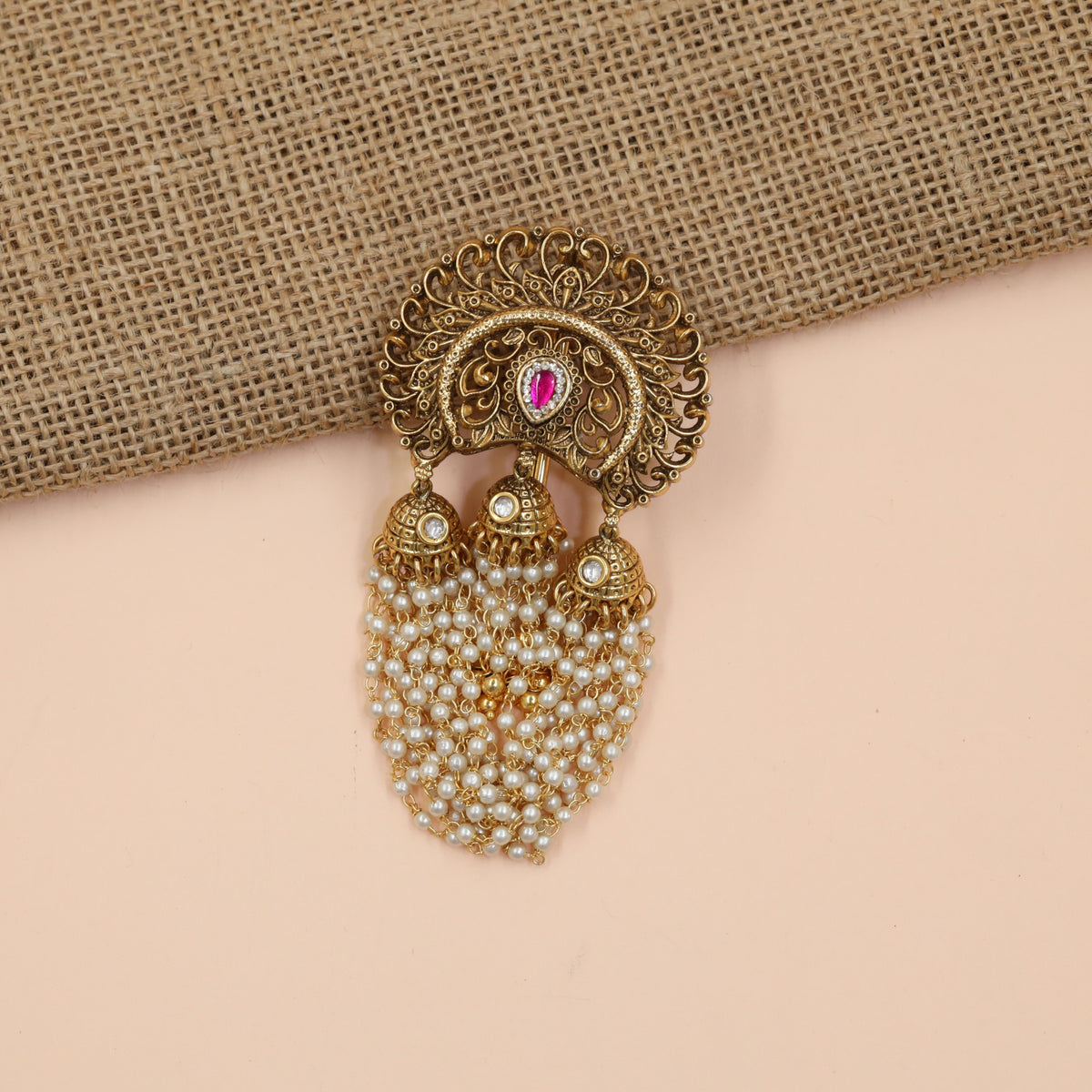 Regal Antique Pearl Bille with Paisley Crest Design
