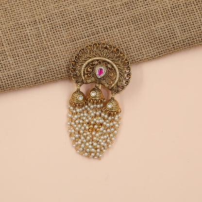 Regal Antique Pearl Bille with Paisley Crest Design
