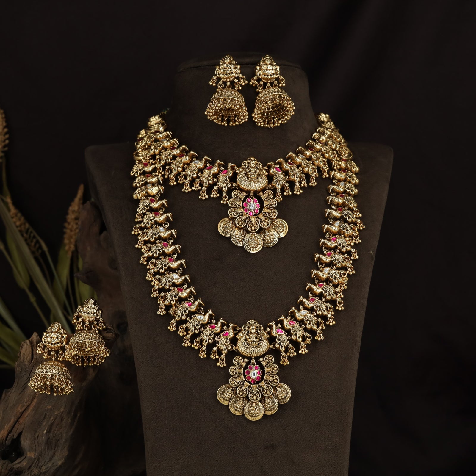 Grand Antique Combo Set with Lakshmi Heritage Ensemble