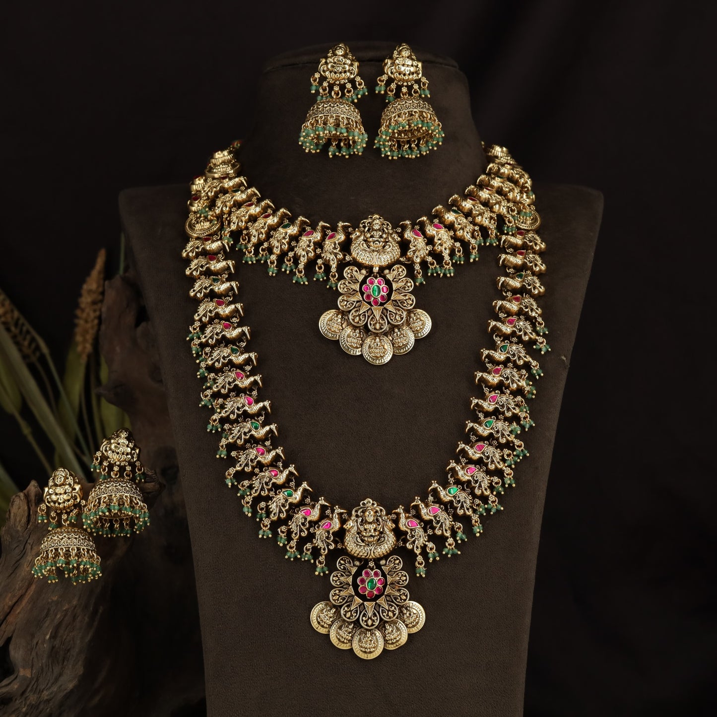 Grand Antique Combo Set with Lakshmi Heritage Ensemble