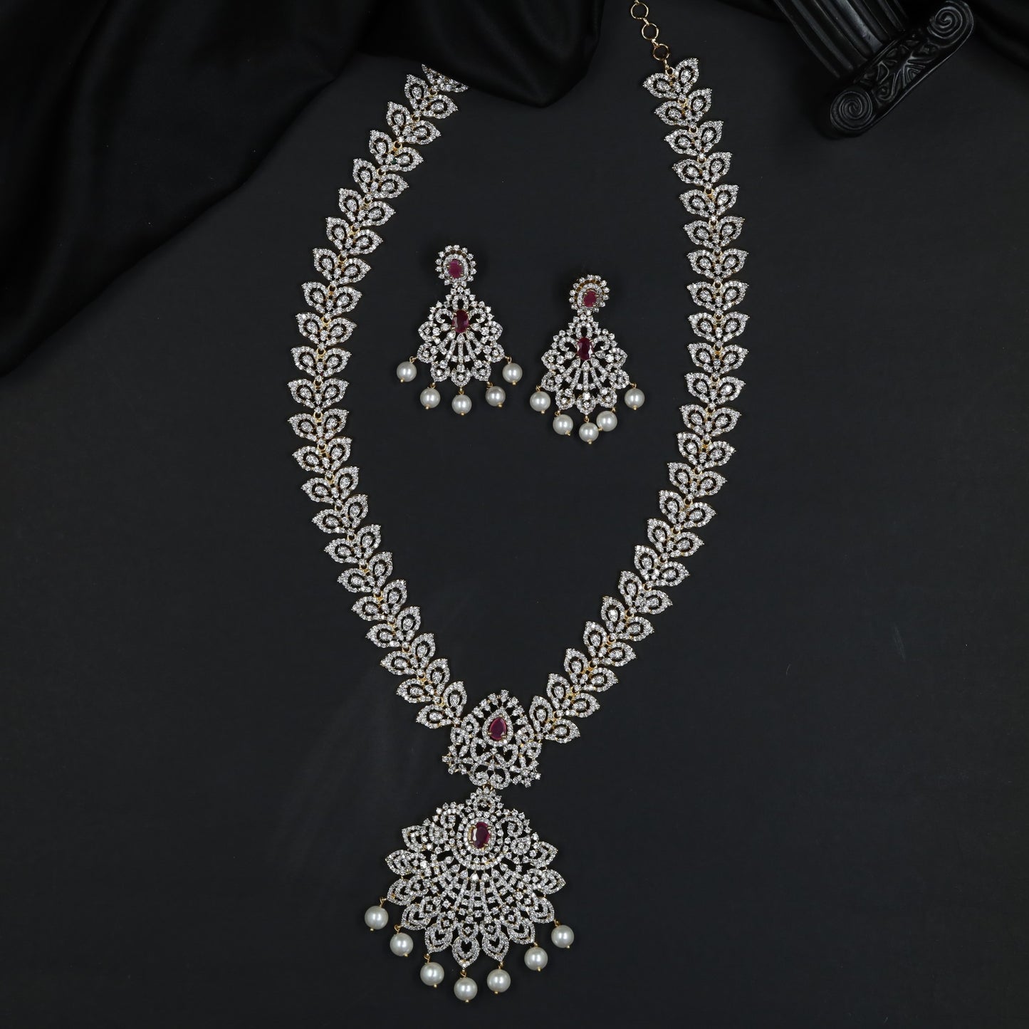 Luxury GJ Long Haara Crafted with Intricate Leaf Motifs and Statement Pendant