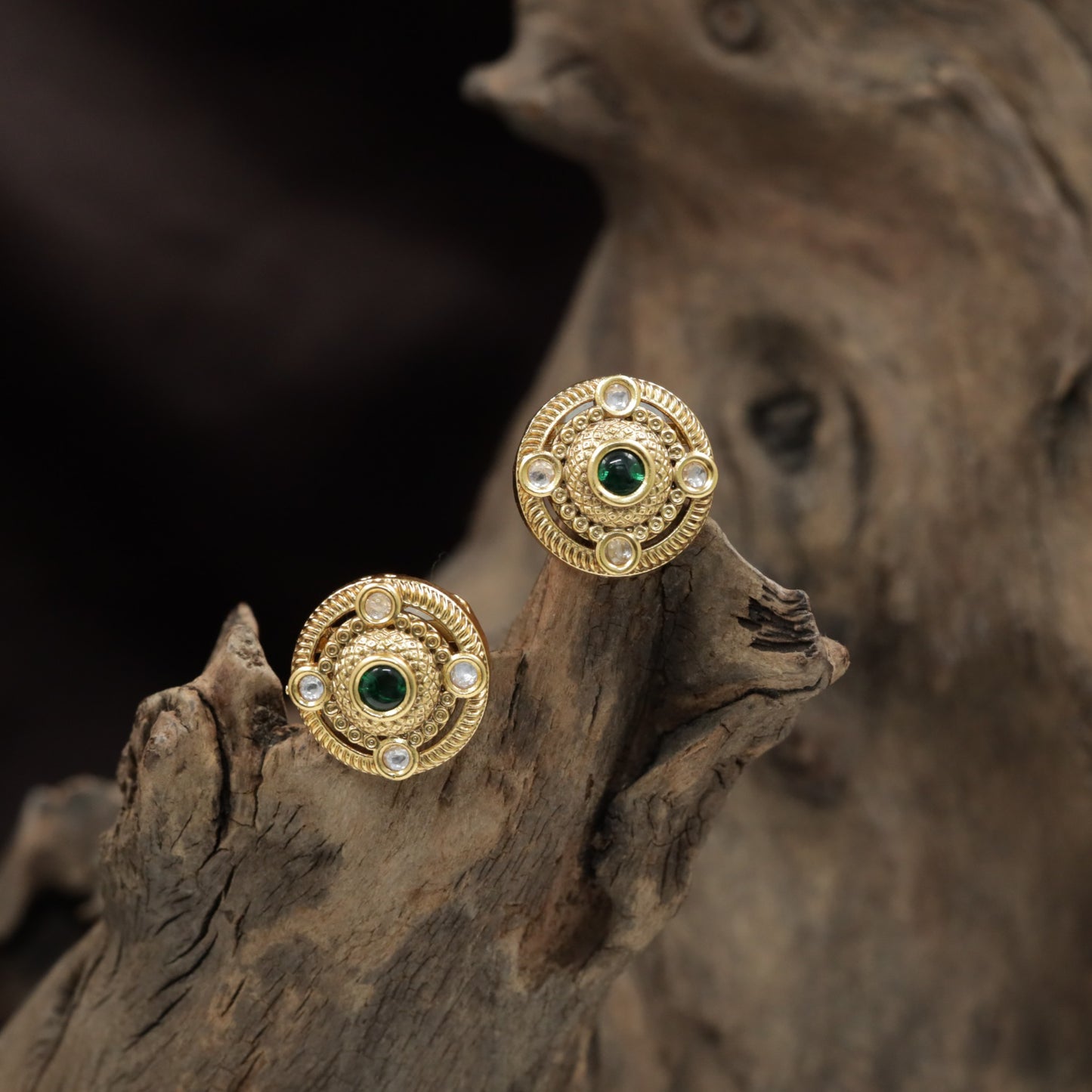 Circular Antique Stud with Textured Halo and Accent Frames