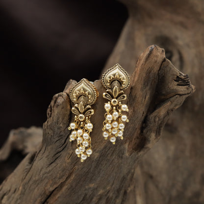 Leaf Crest Antique Stud with Pearl Cluster Fringe