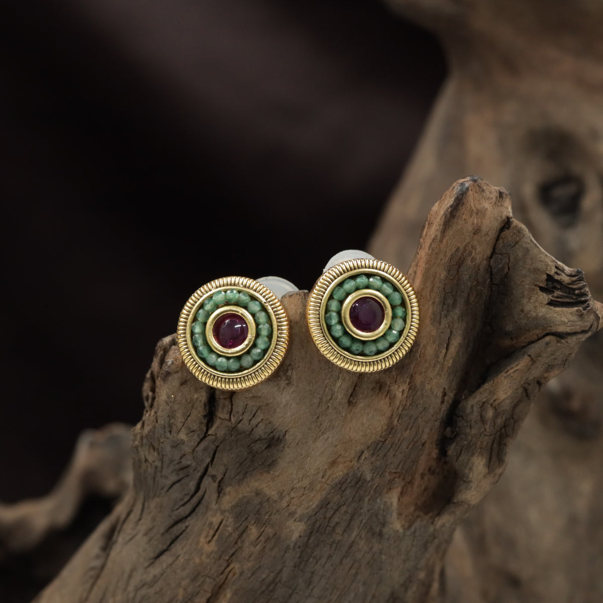 Circular Halo Antique Stud with Beaded Border