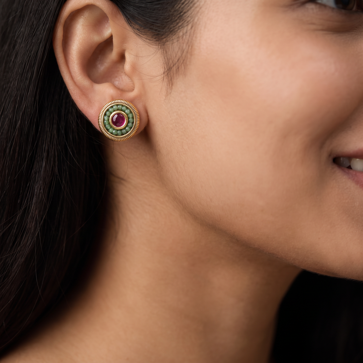 Circular Halo Antique Stud with Beaded Border